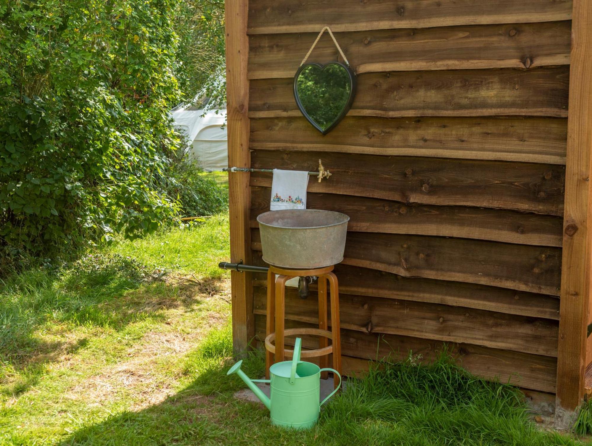 Отель Stargazer Glamping Uk The Mahal 8 People Ross-on-Wye Экстерьер фото